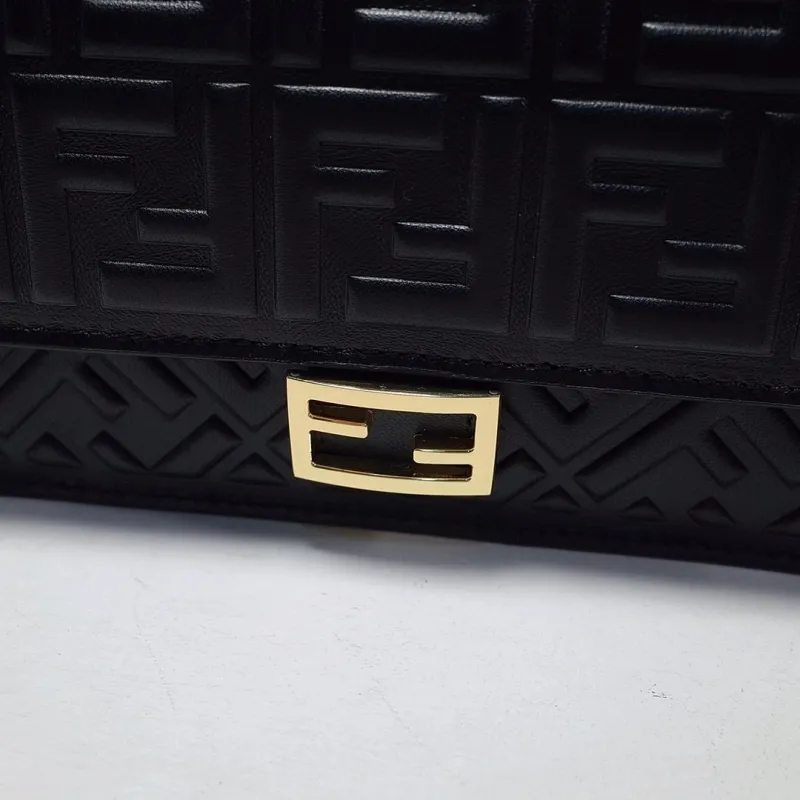 Alternative view of Fendi Satchel Bags-118