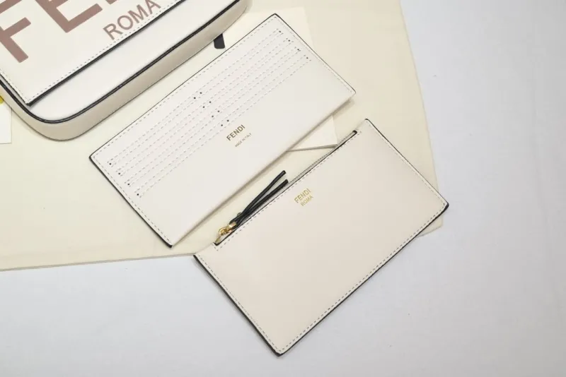 Fendi Roma White Chain Shoulder Bag - Image 6