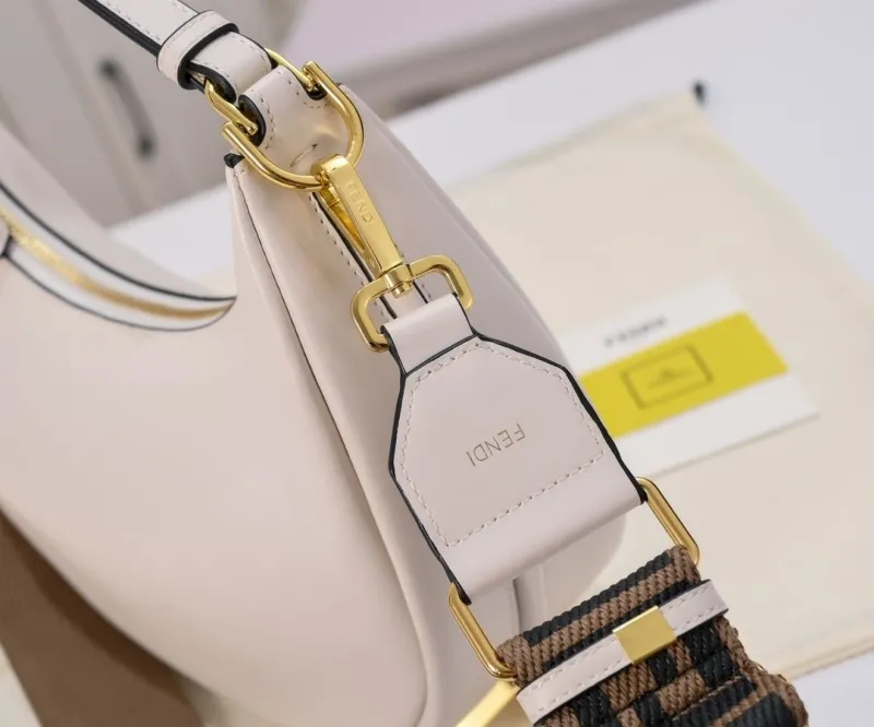 Fendi White Hobo Bag 163 - Image 4