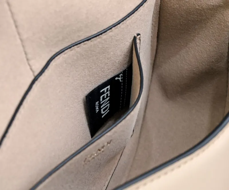 Fendi Beige Leather Crossbody Saddle Bag - Image 7