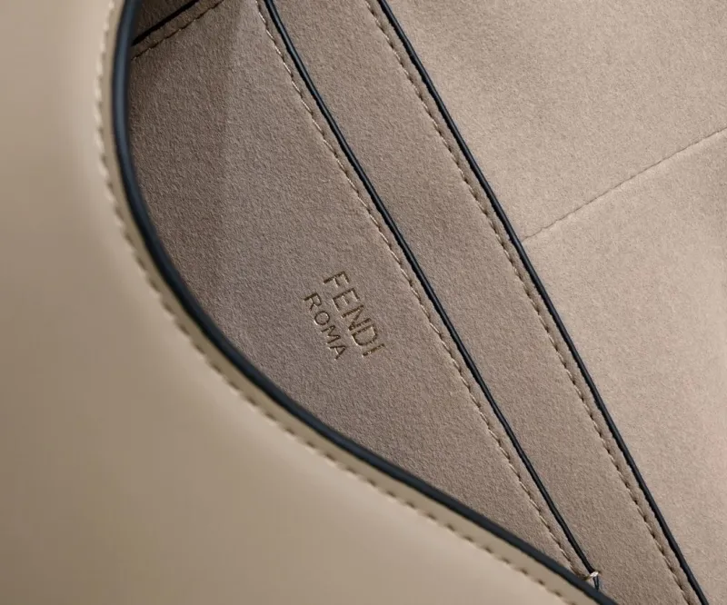 Fendi Beige Leather Crossbody Saddle Bag - Image 8
