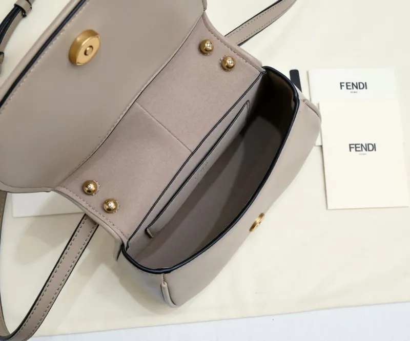 Fendi Beige Leather Crossbody Saddle Bag - Image 9