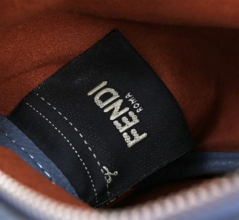 Fendi Blue Leather Shoulder Bag - Image 8