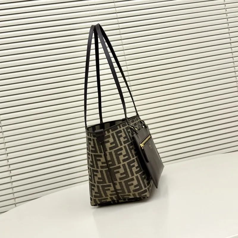 Alternative view of Fendi Shopping Bags-2