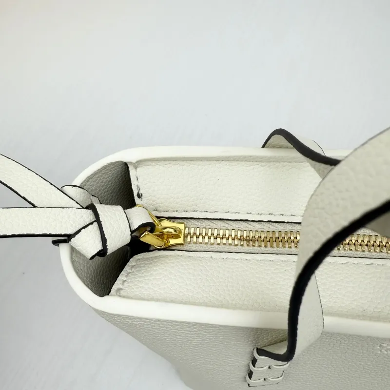 Fendi Shopping Bags-8 - Image 6
