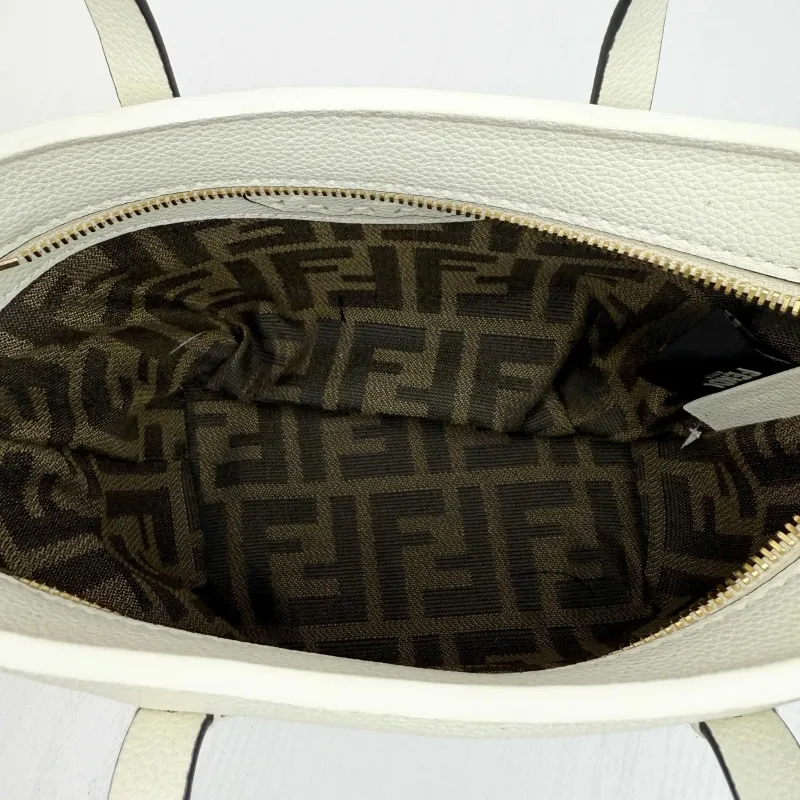 Fendi Shopping Bags-8 - Image 7