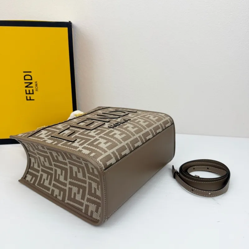 Fendi Shopping Bags-15 - Image 4