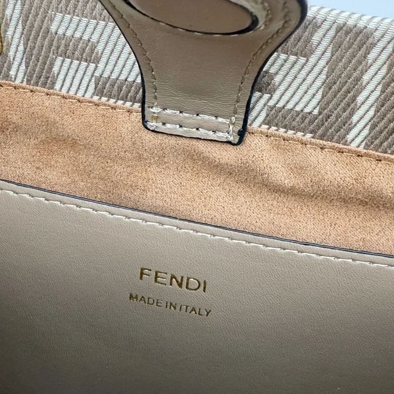 Fendi Shopping Bags-15 - Image 8