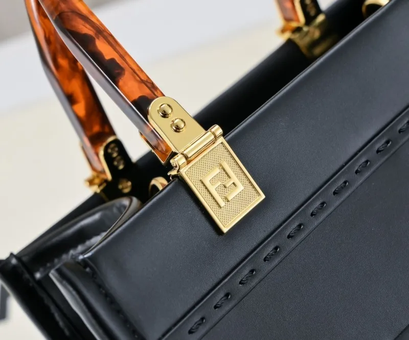 Fendi Roma Black Leather Tote Bag - Image 5