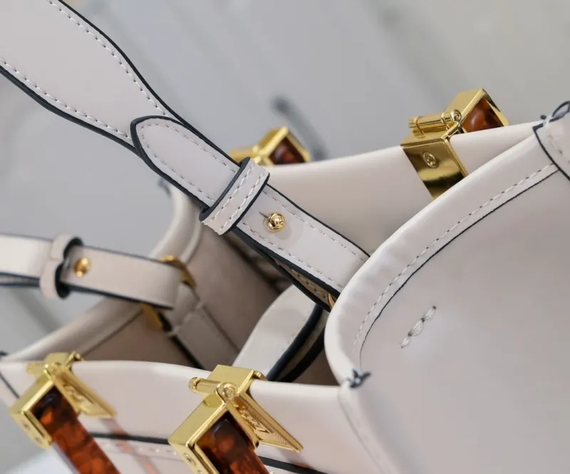 Fendi Roma Cream Leather Tote Shoulder Bag - Image 3
