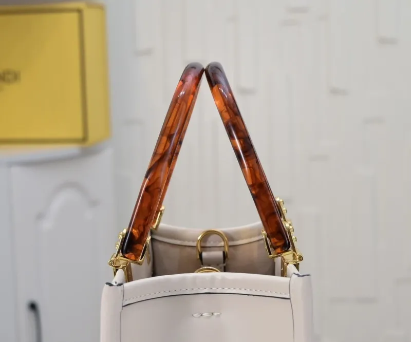 Fendi Roma Cream Leather Tote Shoulder Bag - Image 6