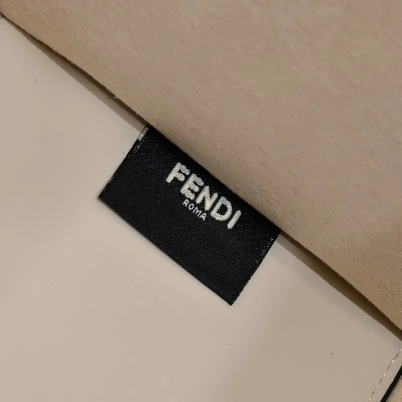 Fendi Roma Beige Leather Tote Bag - Image 8