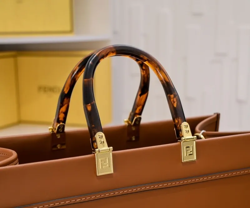 Fendi Roma Brown Leather Tote Bag - Image 3
