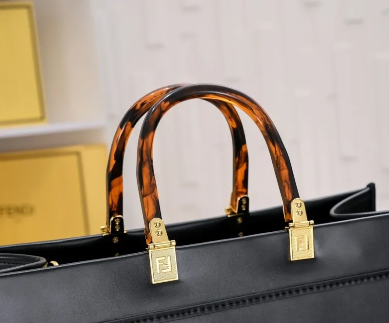Fendi Black Roma Leather Tote Bag - Image 3