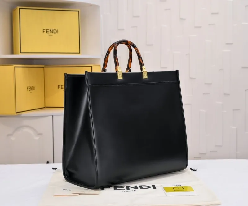 Fendi Black Roma Leather Tote Bag - Image 6
