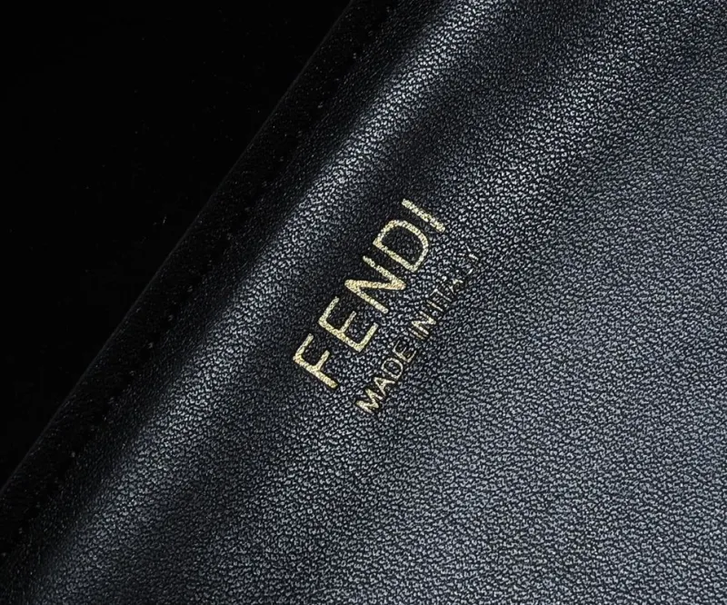 Fendi Fendace Black Leather Tote Bag - Image 7