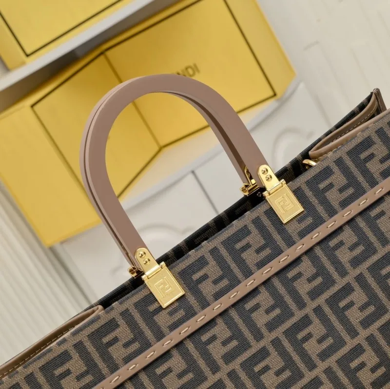Fendi Shopping Bags-54 - Image 3
