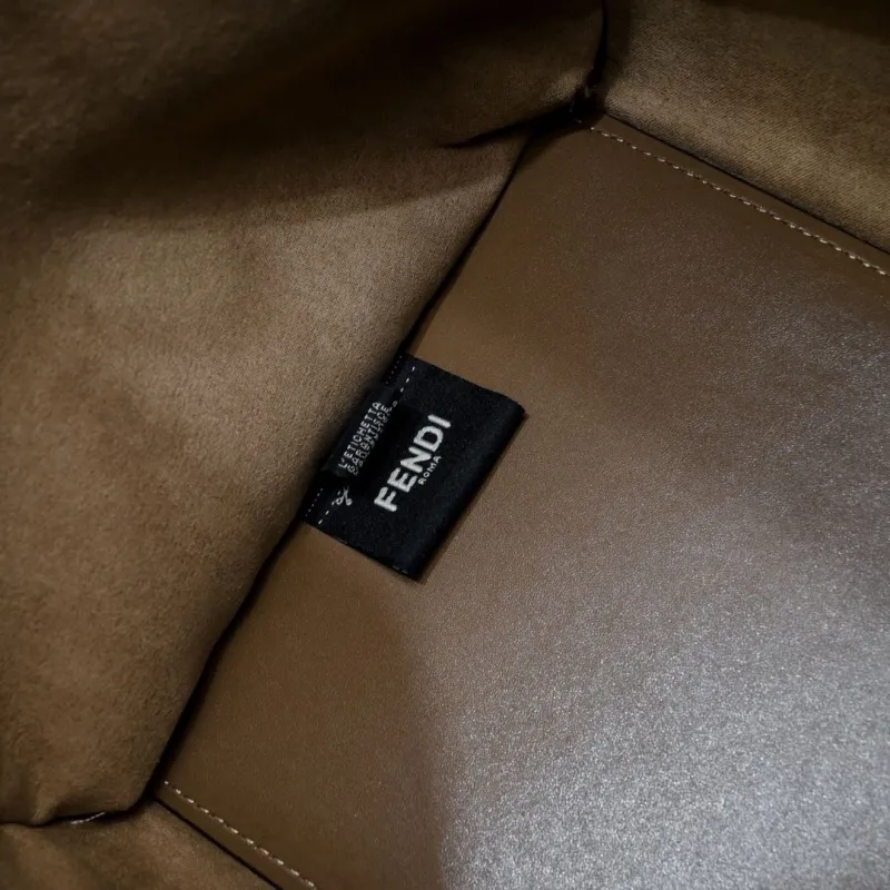 Fendi Shopping Bags-54 - Image 5