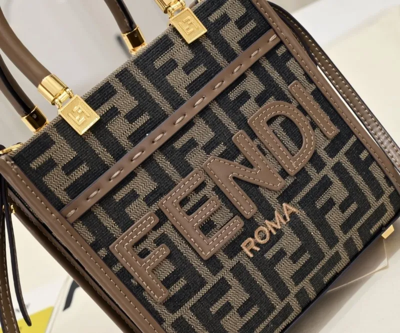 Fendi Roma Mini Crossbody Tote Bag - Image 3
