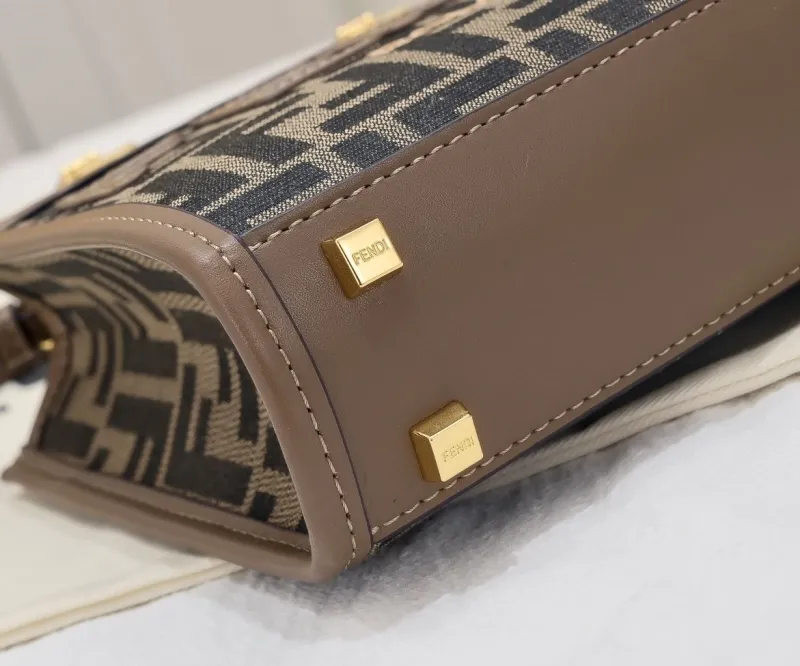 Fendi Roma Mini Crossbody Tote Bag - Image 5