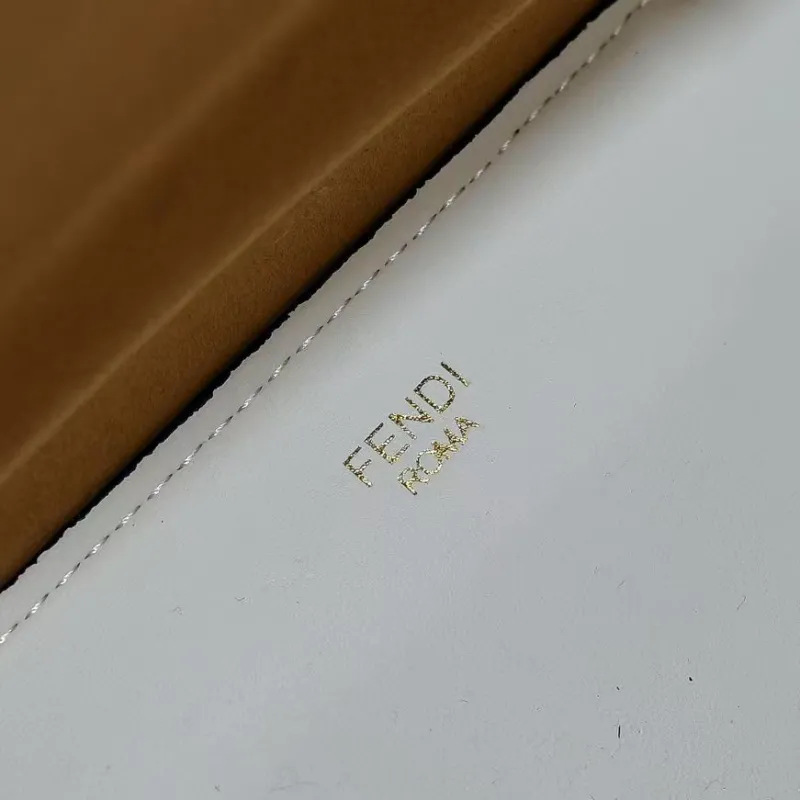 Fendi Roma White Leather Tote Bag - Image 7