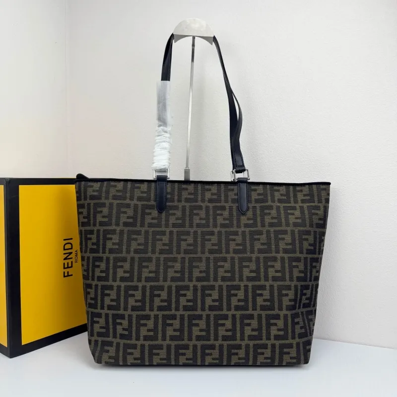 Fendi Shopping Bags-67 - Image 3