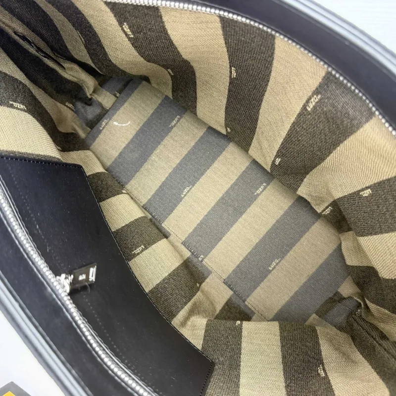 Fendi Shopping Bags-67 - Image 8