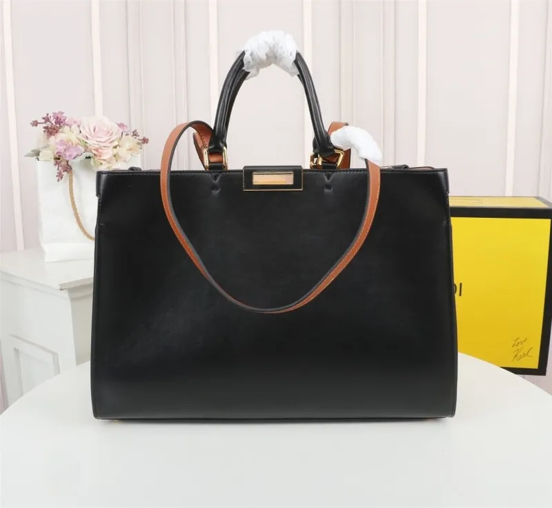 Fendi Shopping Bags-68