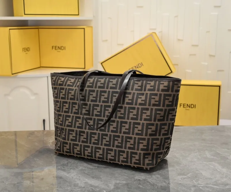 Alternative view of Fendi Shopping Bags-73