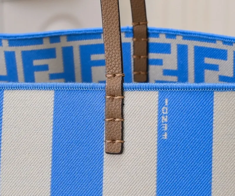 Fendi Shopping Bags-75 - Image 4