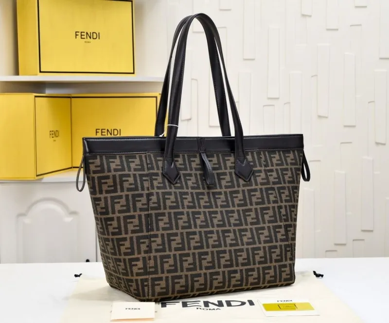 Alternative view of Fendi Shopping Bags-87