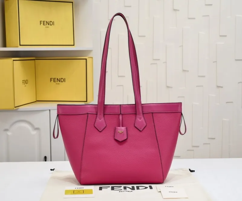 Fendi Shopping Bags-91