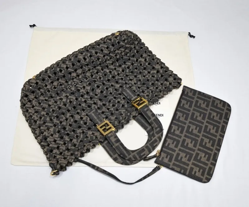 Fendi Woven Tote Bag with Pouch - Image 7