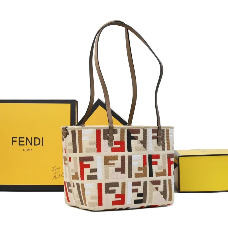 Alternative view of Fendi Shopping Bags-106