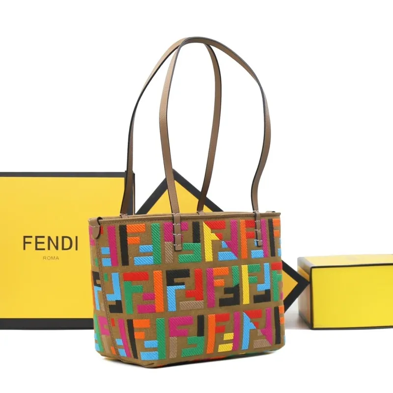 Alternative view of Fendi Shopping Bags-107