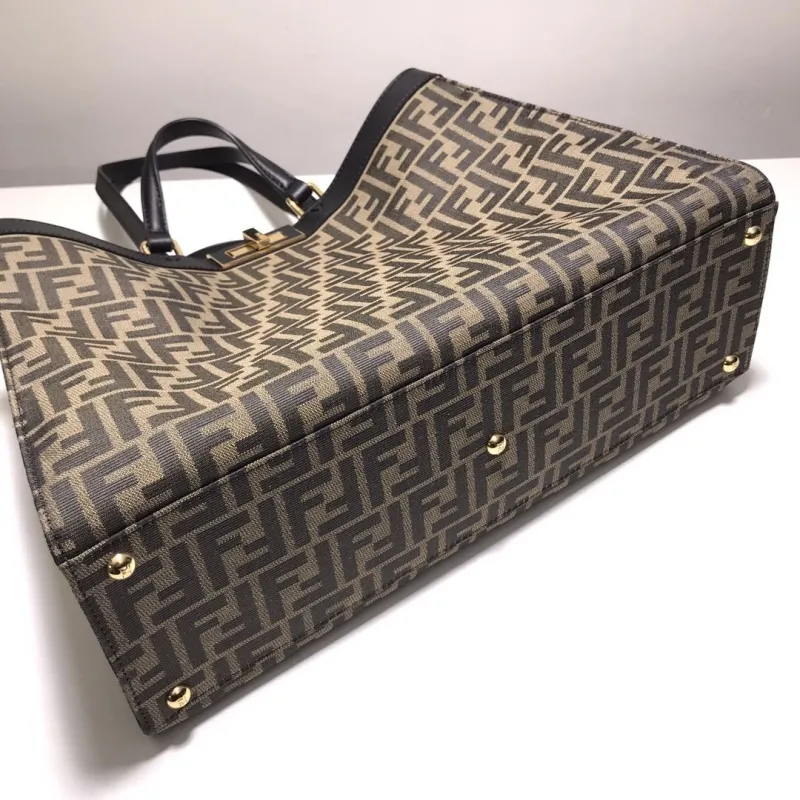 Fendi FF Monogram Tote Bag 110 - Image 5