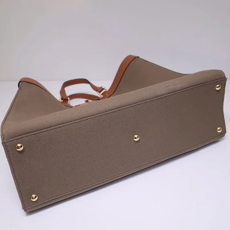 Fendi Brown Canvas Leather Tote Bag - Image 4