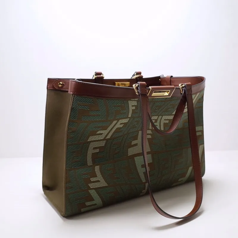 Alternative view of Fendi Shopping Bags-112