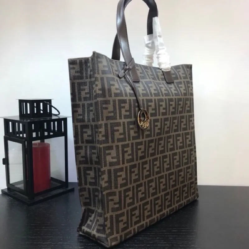 Alternative view of Fendi Shopping Bags-116