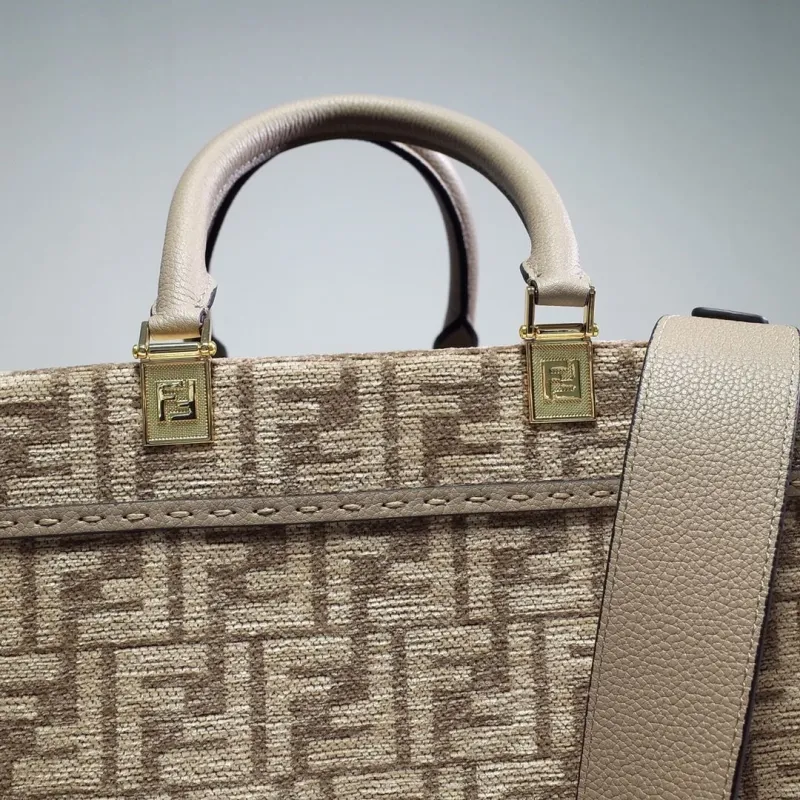 Fendi Beige Monogram Tote Bag - Image 4