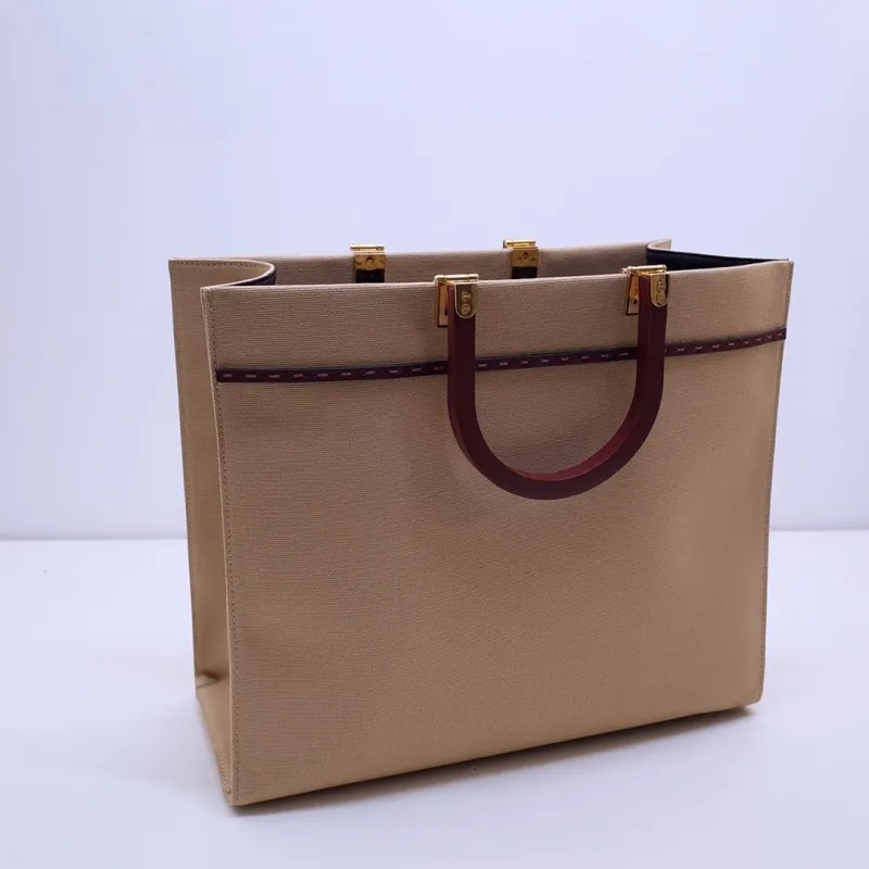 Fendi Roma Beige Canvas Tote Bag - Image 5