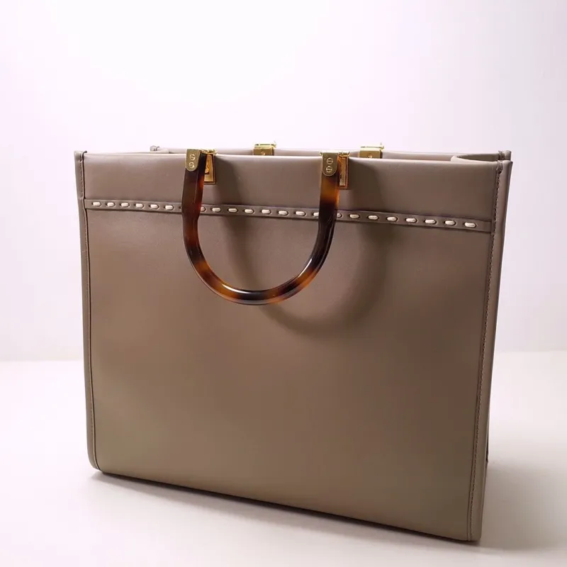 Fendi Roma Taupe Leather Tote Bag - Image 3