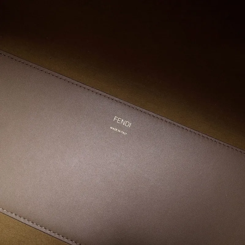 Fendi Roma Taupe Leather Tote Bag - Image 8