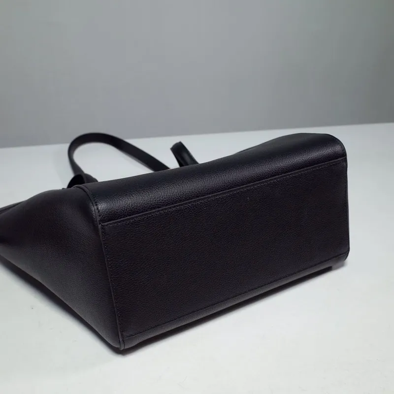 Fendi Black Leather Tote Bag - Image 7