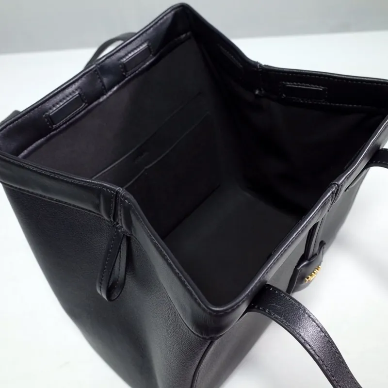 Fendi Black Leather Tote Bag - Image 8