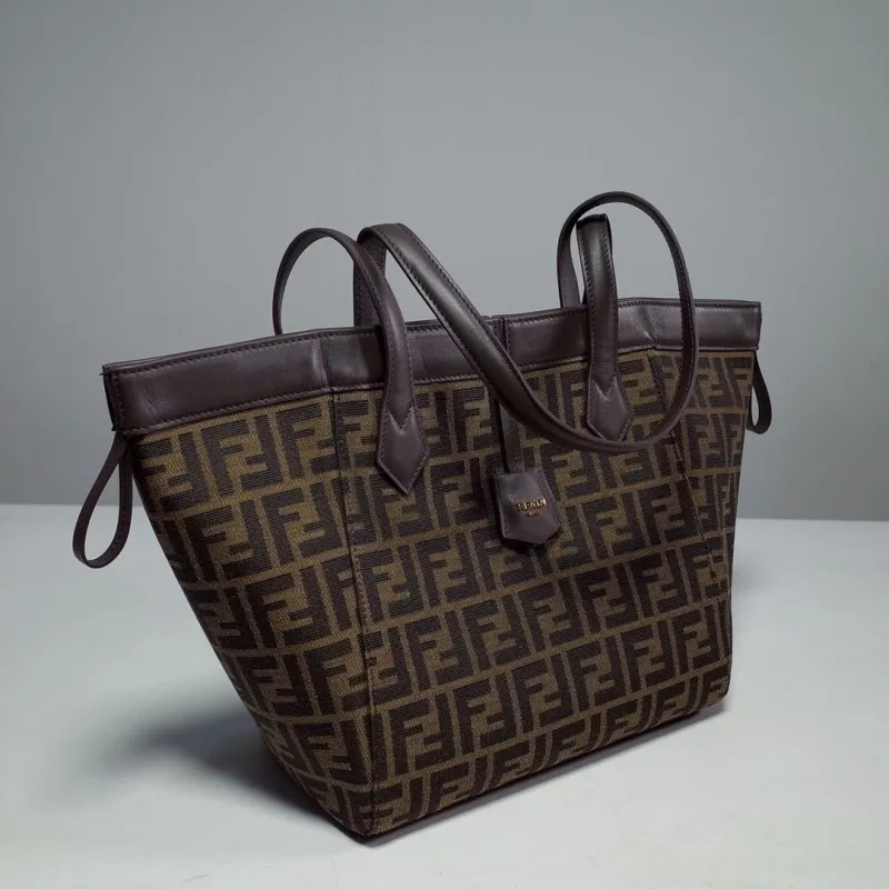 Alternative view of Fendi Shopping Bags-145