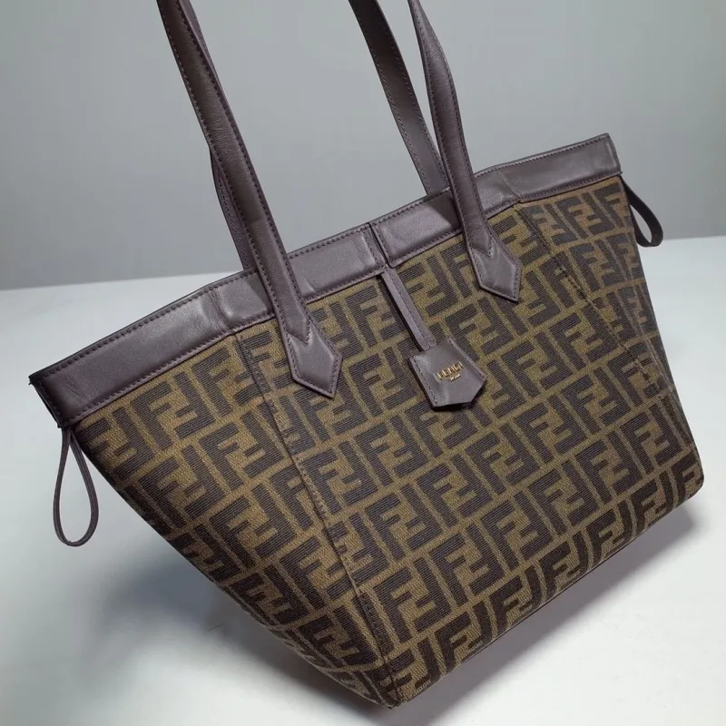 Fendi Shopping Bags-145 - Image 3