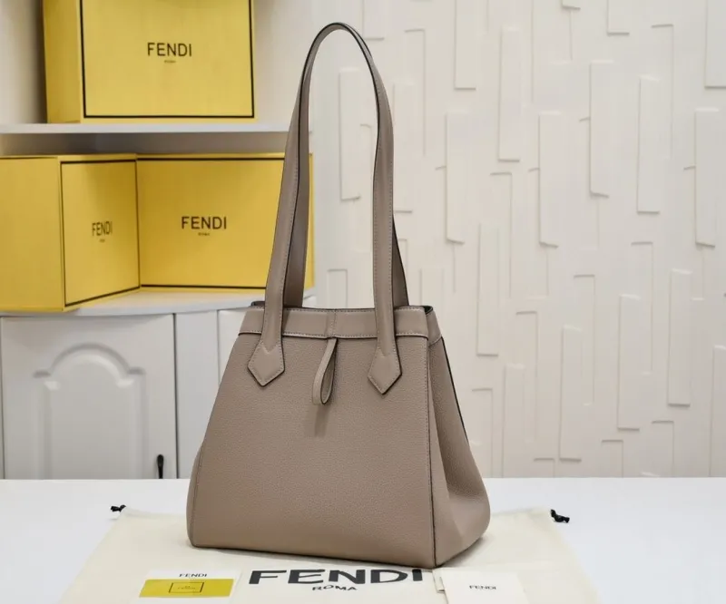 Fendi Beige Leather Shoulder Tote Bag - Image 3