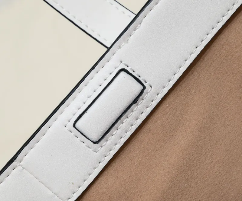 Fendi White Leather Tote Bag - Image 5