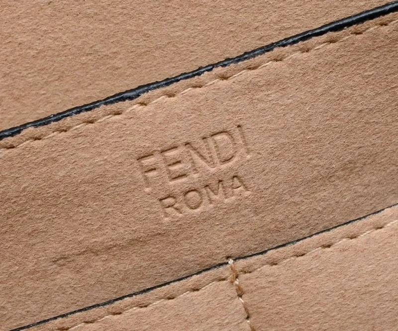 Fendi White Leather Tote Bag - Image 6